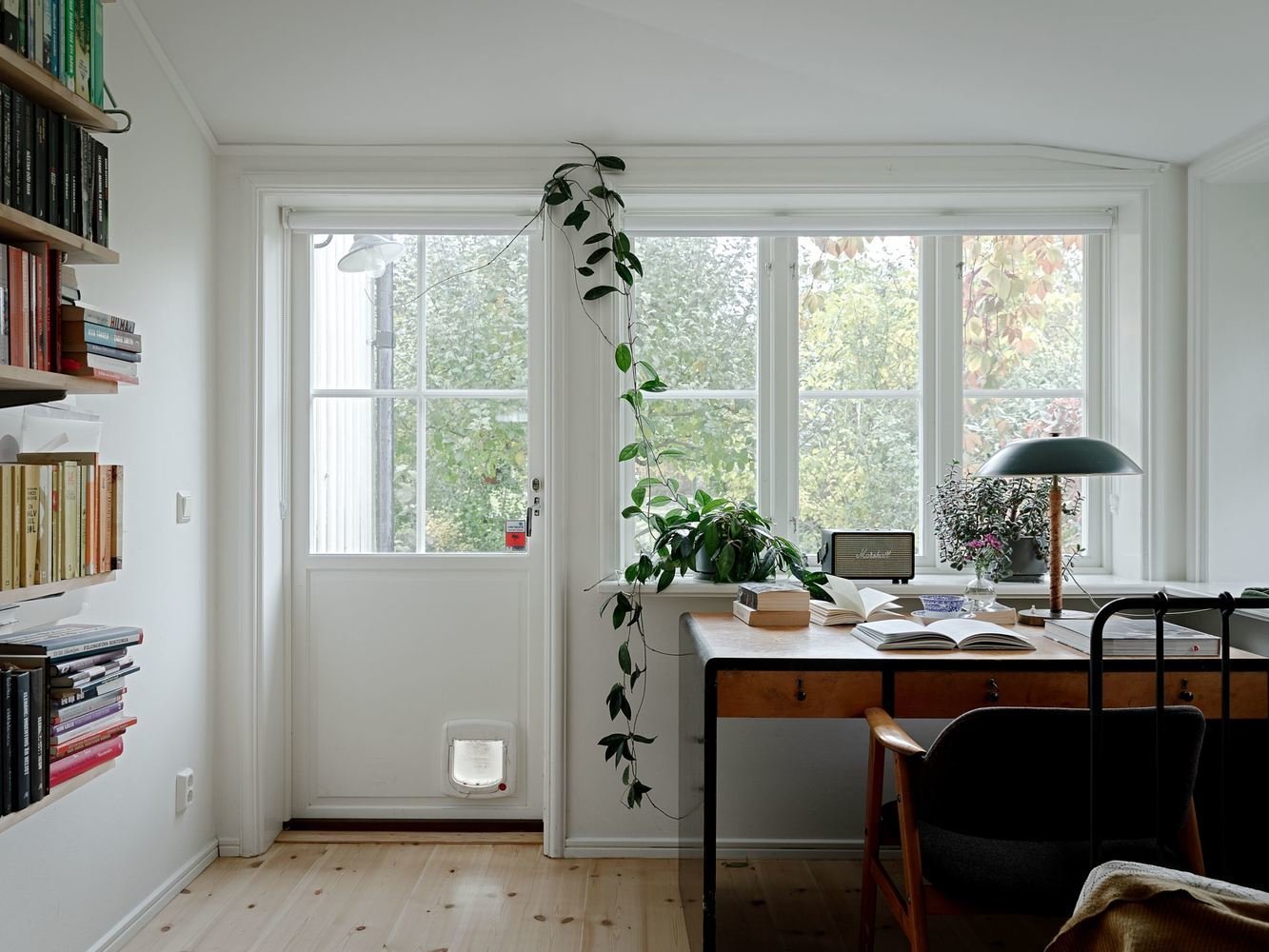 Calm Scandinavian workspace with natural light for productive breaks